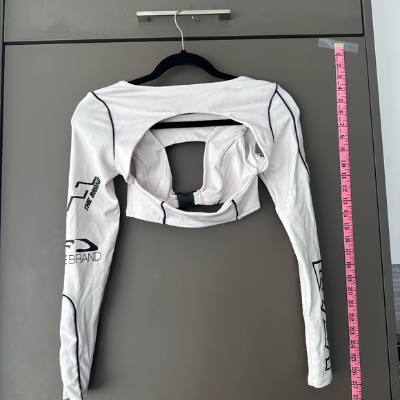 LF Buckle Closure Top - Picture 5 of 7